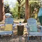 High Moor Glamping * 雅尔莱