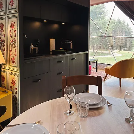 High Moor Glamping * Jalhay