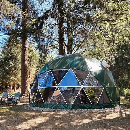 High Moor Glamping ラグジュアリーテント ジャレ