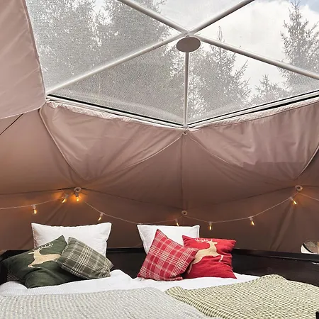 High Moor Glamping * Jalhay