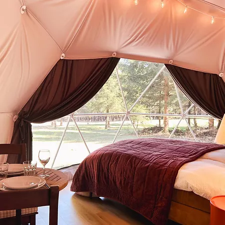 Роскошный шатер High Moor Glamping Жале