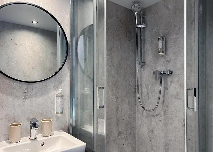 High Moor Glamping * Jalhay